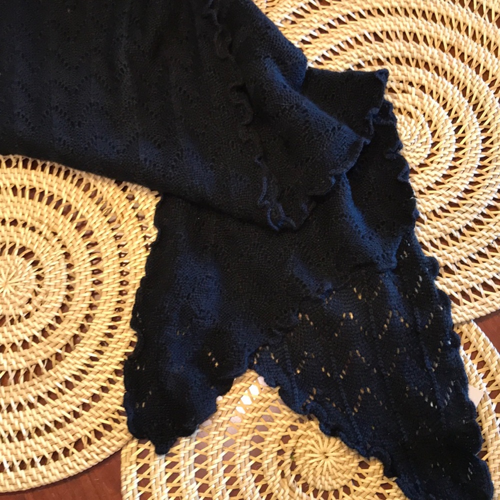 Coldwater Creek black knit scarf